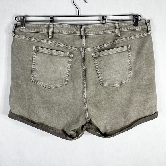 Torrid Plus Sz 24 Denim Shorts Boyfriend Vintage Stretch Mid Rise Short Gray 553 - Picture 4 of 14